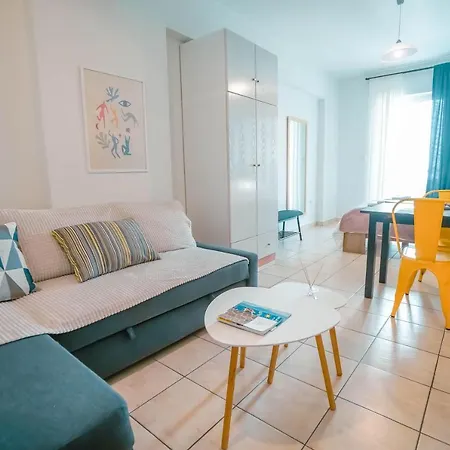 Cozy Couple Retreat Apartment *