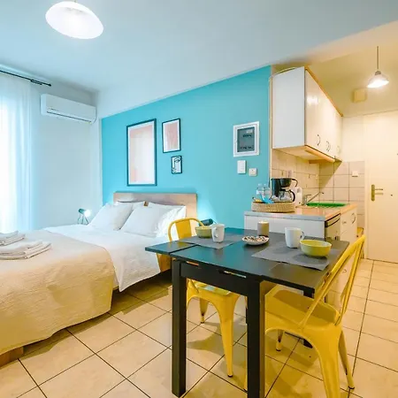 Cozy Couple Retreat Apartment